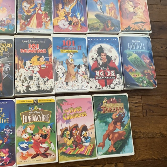 Disney VHS Tape (one tape) - Picture 11 of 11